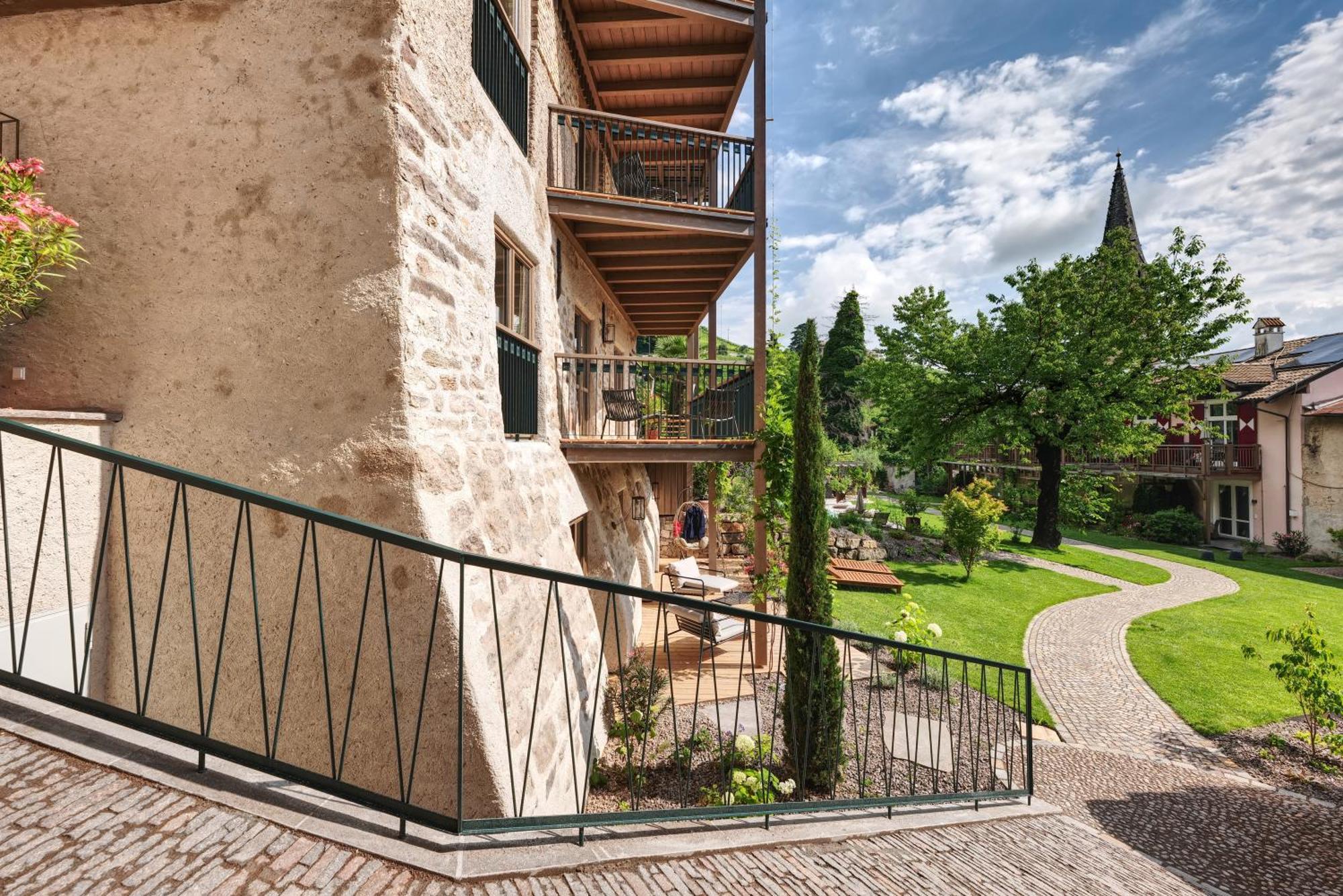 Langenmantel Historic Suites Термено Экстерьер фото